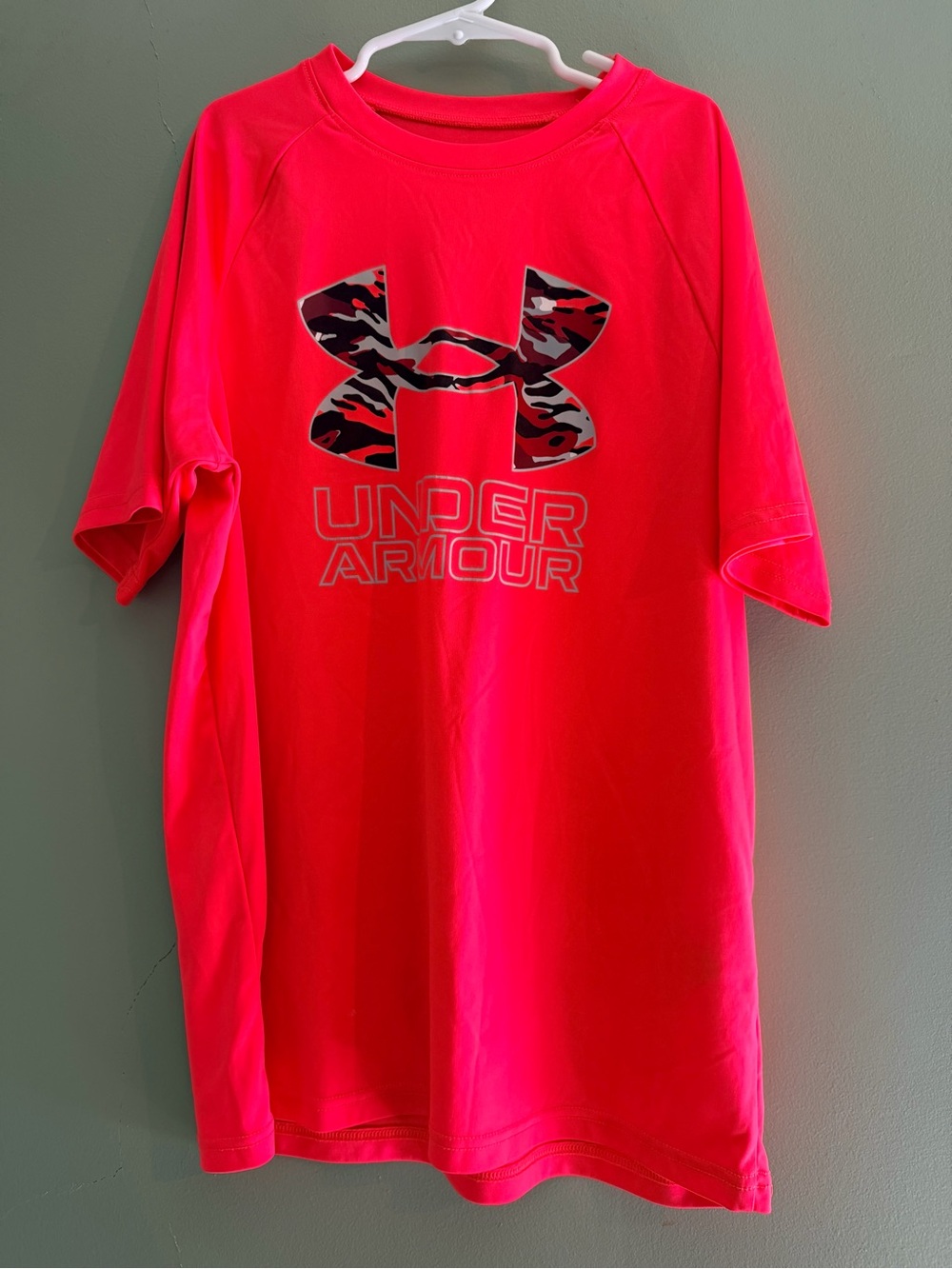 Under Armour Kids Bright Neon Pink Camo Logo Tee